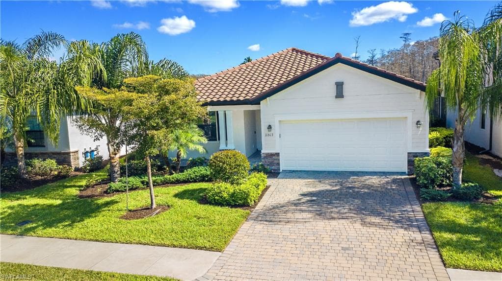 11513 Shady Blossom DR FORT MYERS, FL 33913