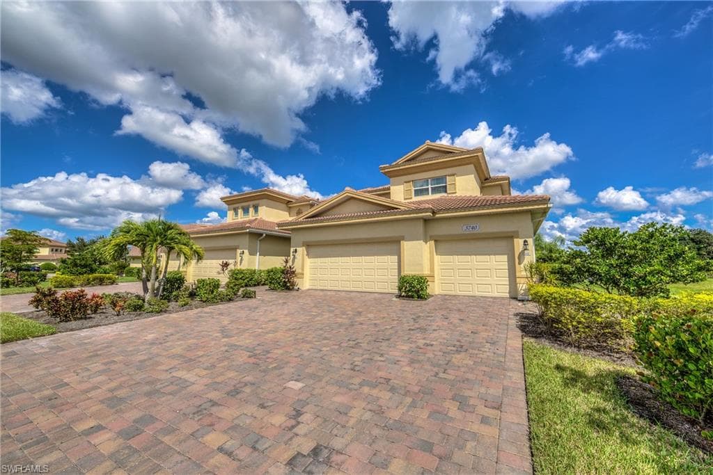 3740 Pebblebrook Ridge CT 102 FORT MYERS, FL 33905