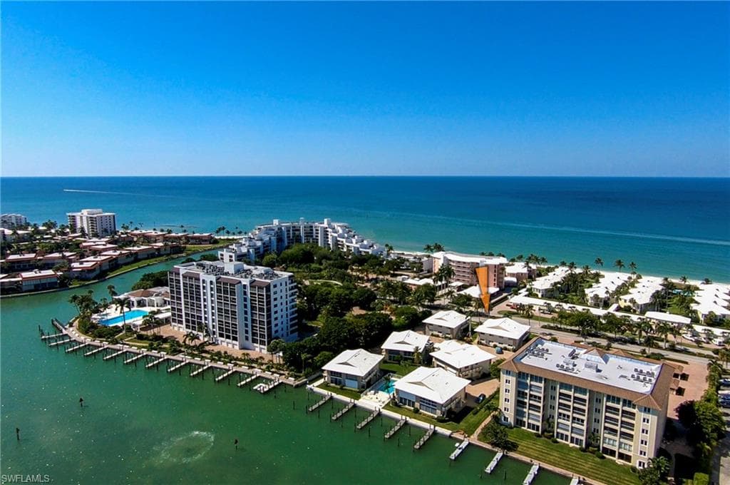2500 Gulf Shore BLVD N N-7 NAPLES, FL 34103