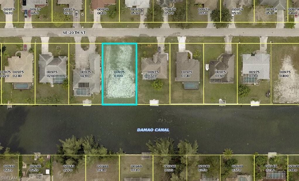 154 SE 20th ST CAPE CORAL, FL 33990