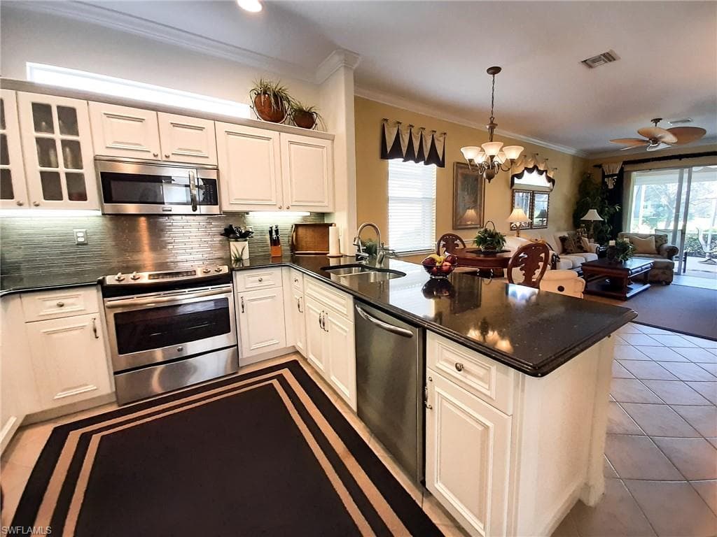 8427 Langshire WAY FORT MYERS, FL 33912