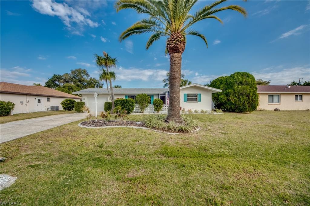 715 SE 34th ST CAPE CORAL, FL 33904