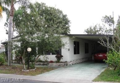 25 Sunset CIR NORTH FORT MYERS, FL 33903