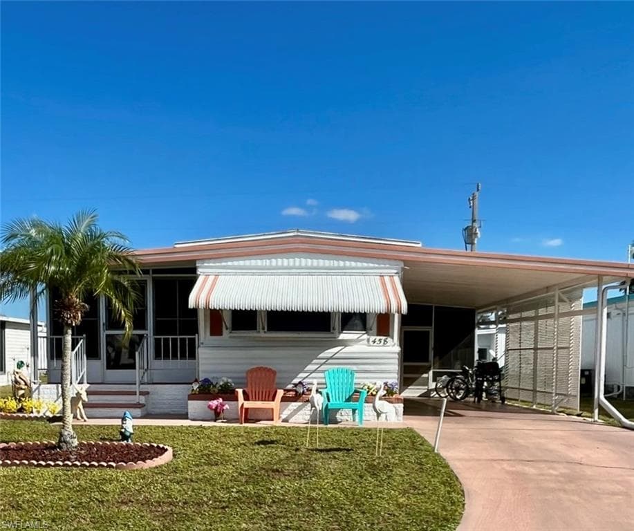 458 Jacaramba CT NORTH FORT MYERS, FL 33917
