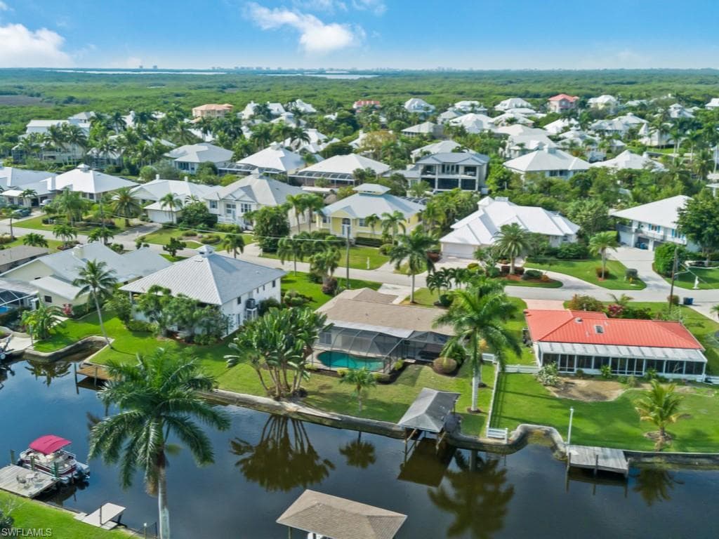 6198 Cocos DR FORT MYERS, FL 33908