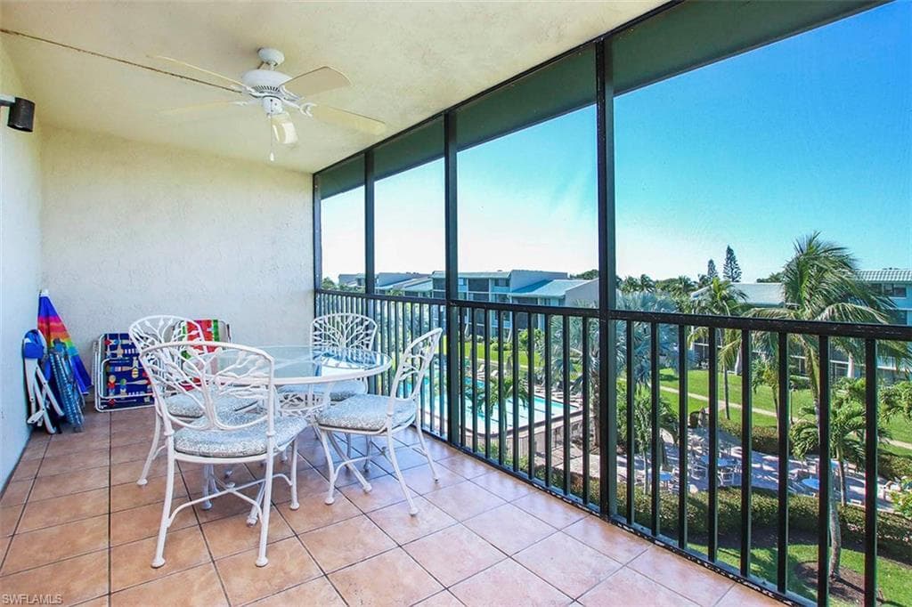 979 E Gulf DR 584 SANIBEL, FL 33957