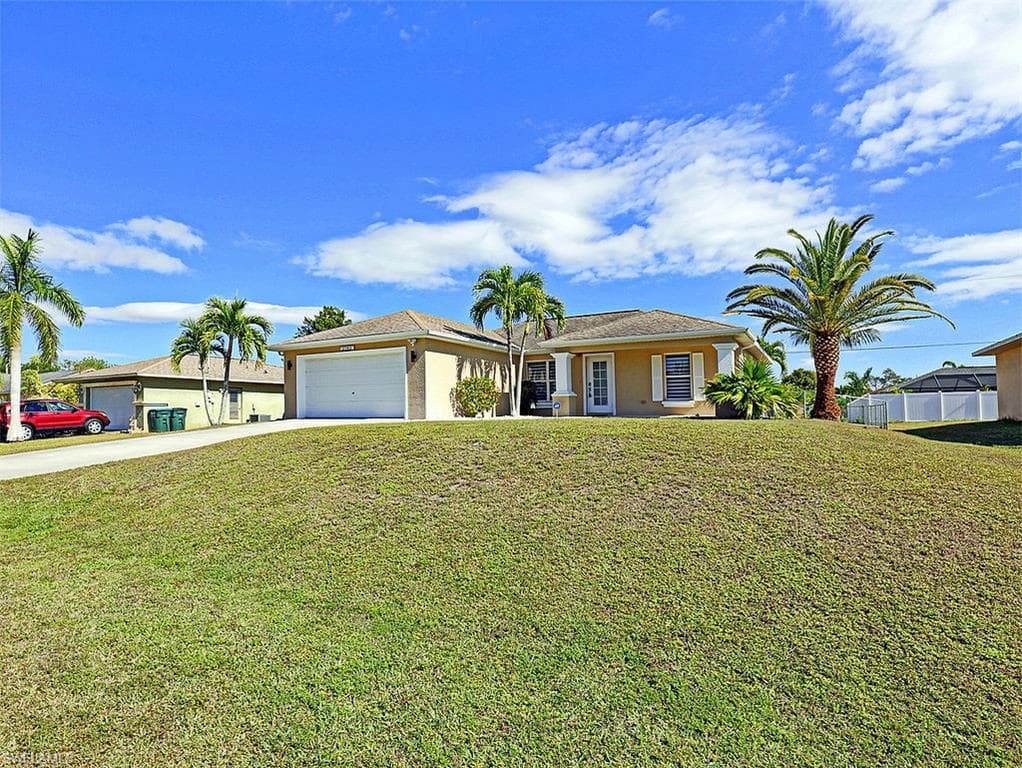 2703 SW 2nd PL CAPE CORAL, FL 33914