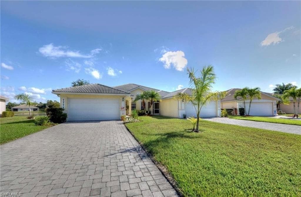 7771 Berkshire Pines DR NAPLES, FL 34104