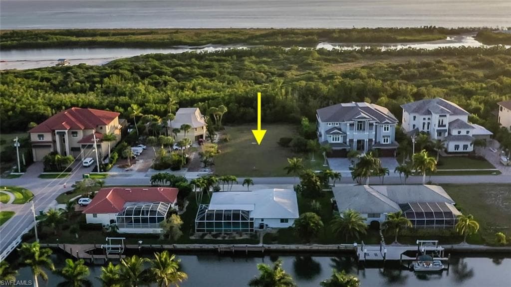 556 Spinnaker DR MARCO ISLAND, FL 34145