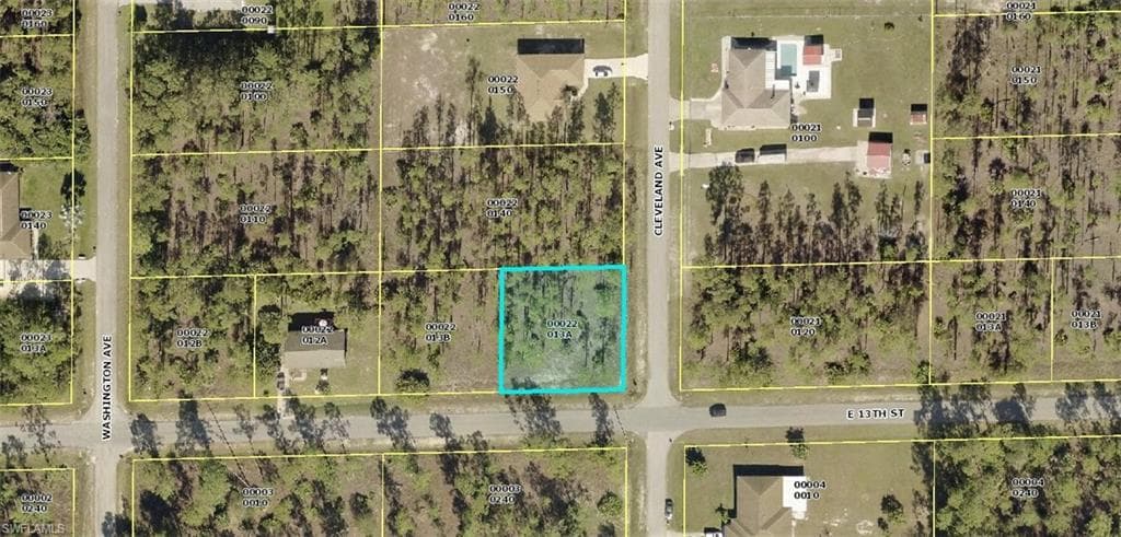 1407 E 13th ST LEHIGH ACRES, FL 33972