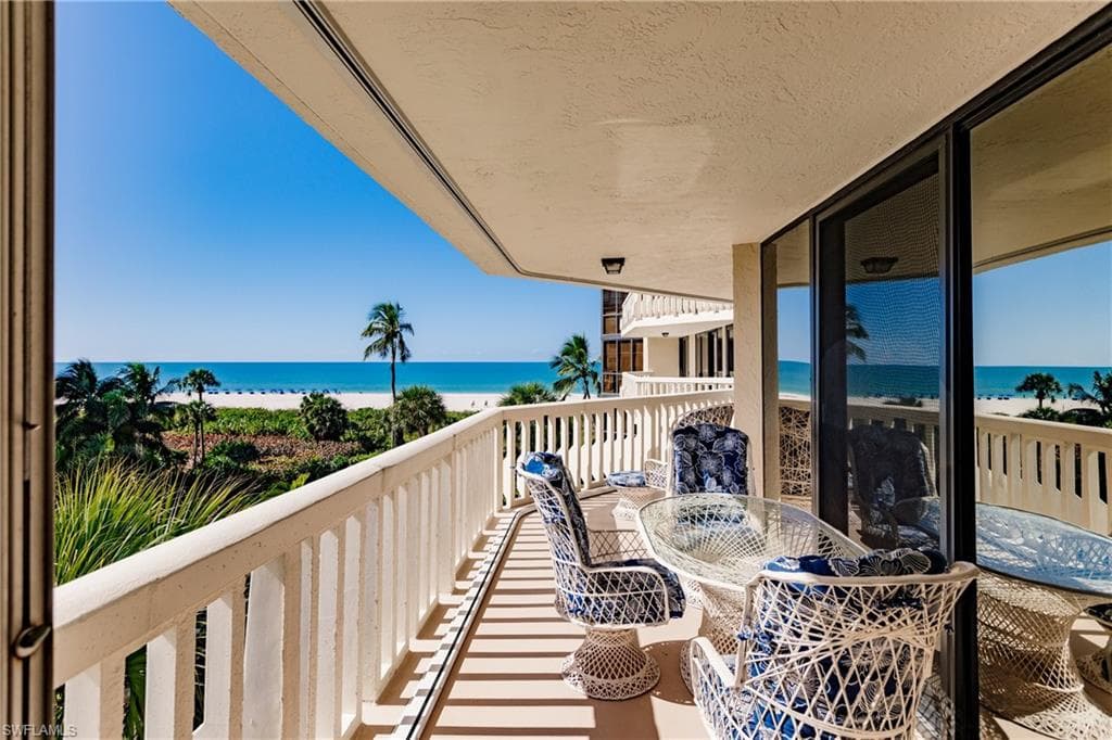 520 Collier BLVD 403 MARCO ISLAND, FL 34145