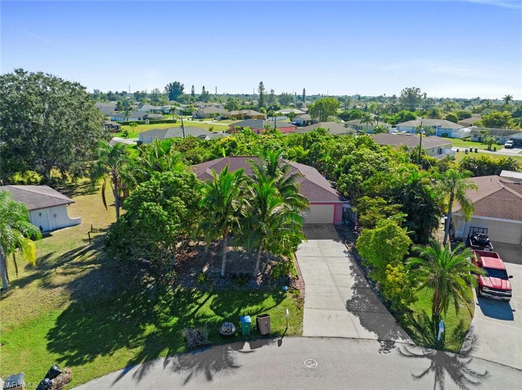 226 SW 30th TER CAPE CORAL, FL 33914