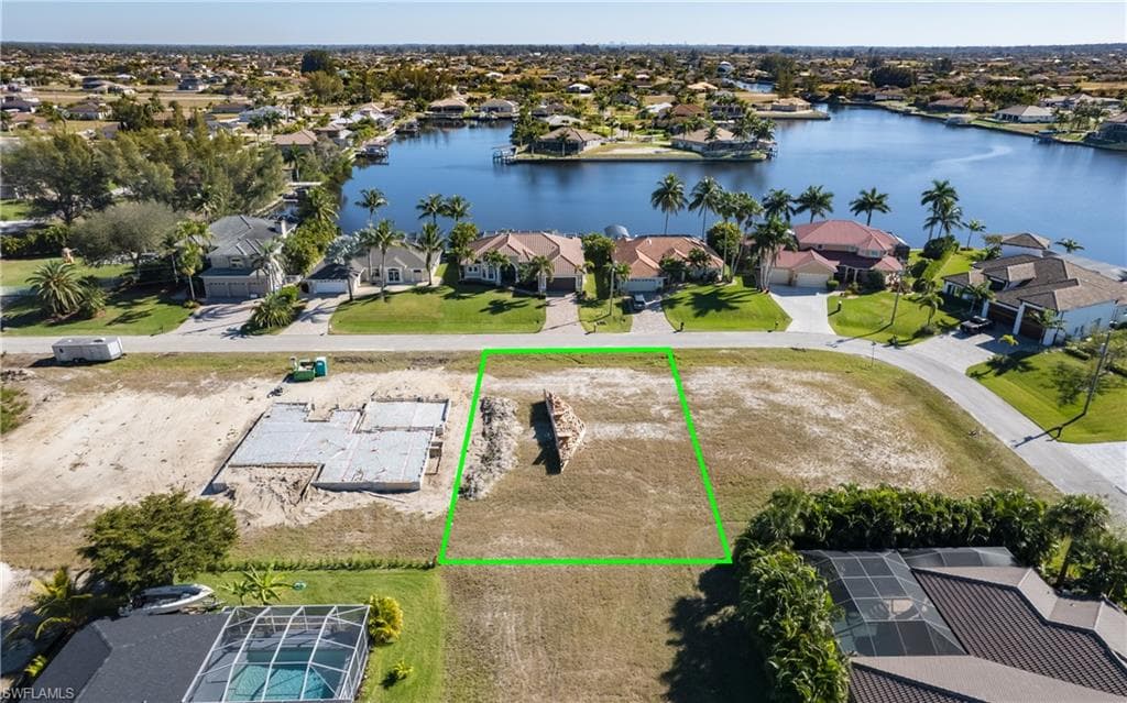 1018 NW 42nd PL CAPE CORAL, FL 33993