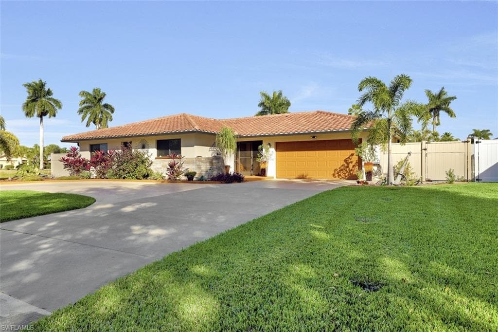 2505 SE 24th AVE CAPE CORAL, FL 33904