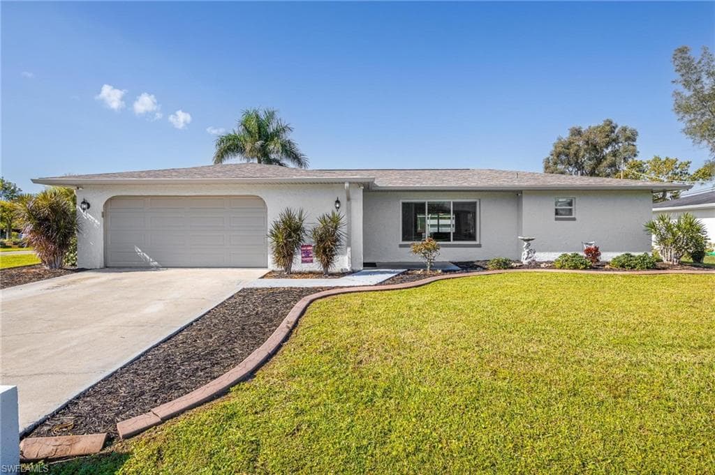 2009 Bahama AVE FORT MYERS, FL 33905