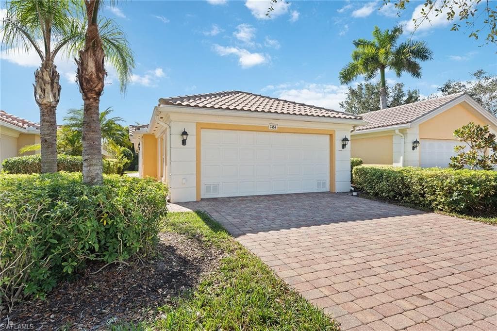 7484 Firenze LN NAPLES, FL 34114