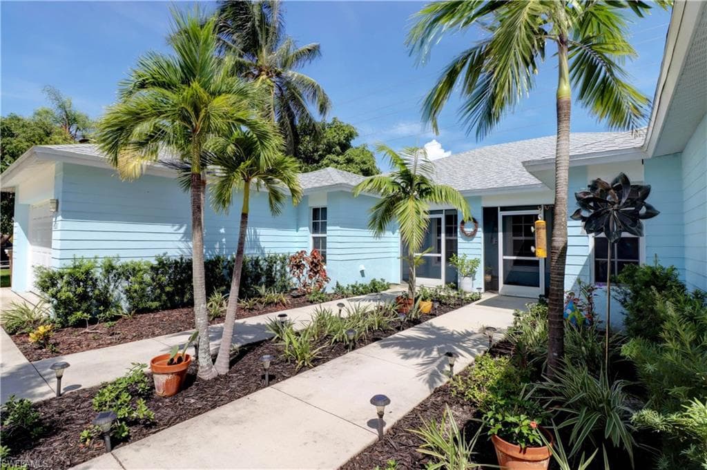 4521-4523 SW Santa Barbara PL CAPE CORAL, FL 33914