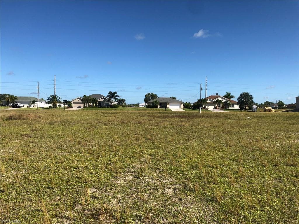 327 NW 23rd ST CAPE CORAL, FL 33993