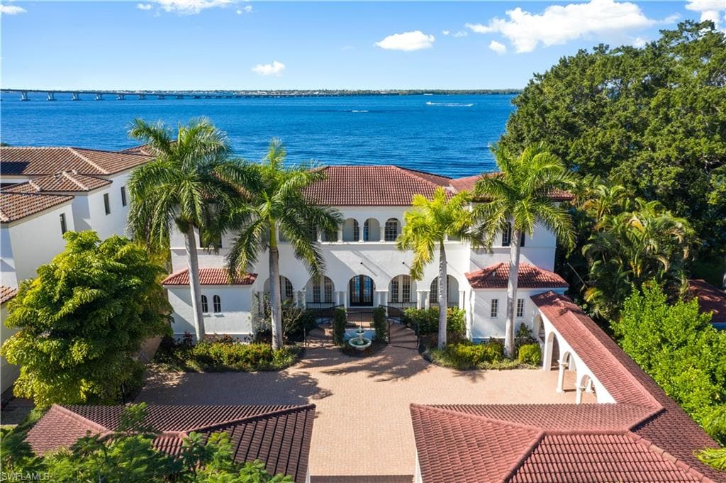 1130 Tipton CT FORT MYERS, FL 33901