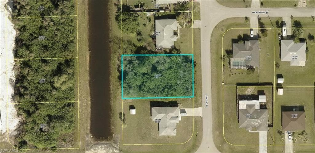 830 Neuse AVE FORT MYERS, FL 33913