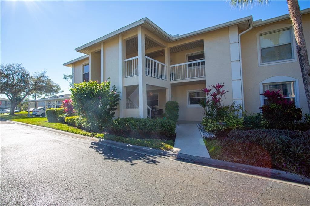 717 Landover CIR 101 NAPLES, FL 34104
