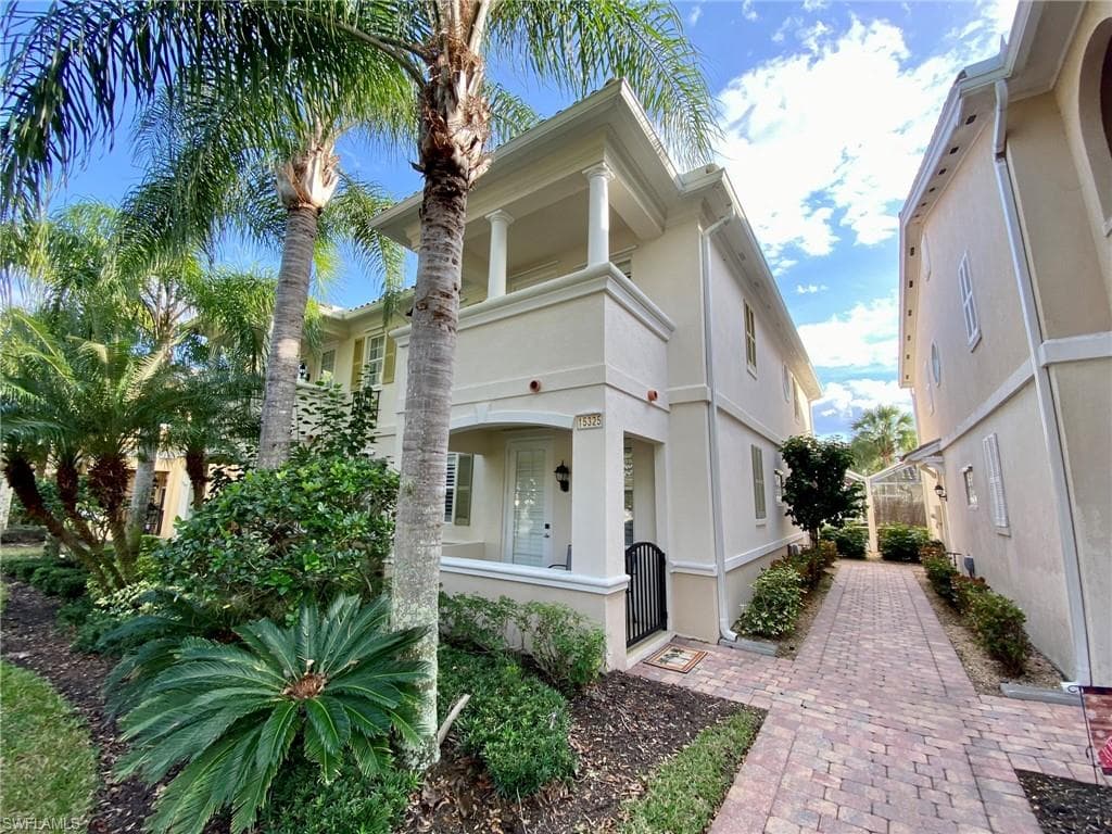 15325 Laughing Gull LN BONITA SPRINGS, FL 34135