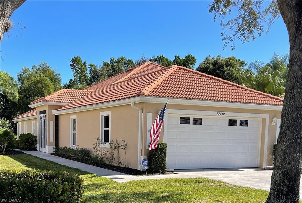 5892 Northridge DR A-27 NAPLES, FL 34110