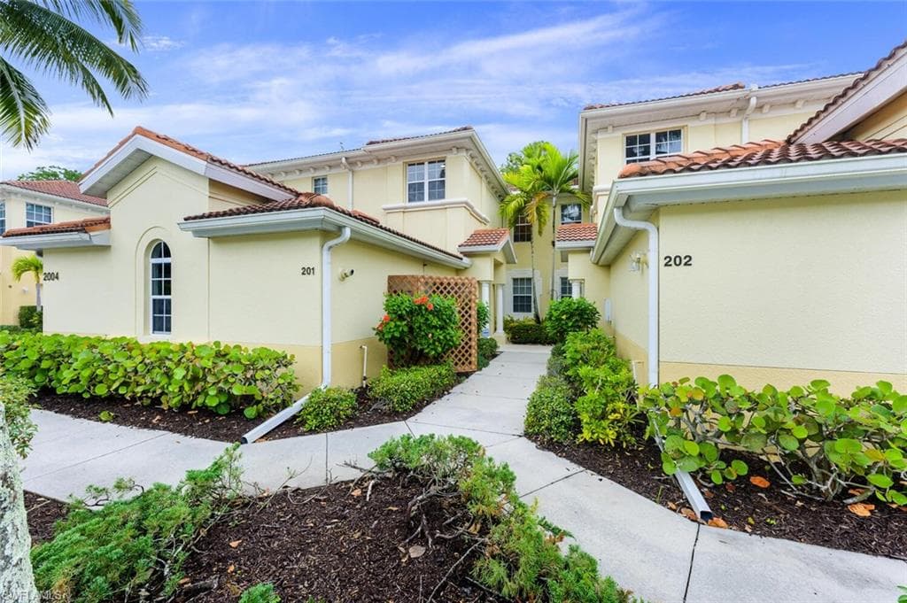 2004 Tarpon Bay DR N 201 NAPLES, FL 34119