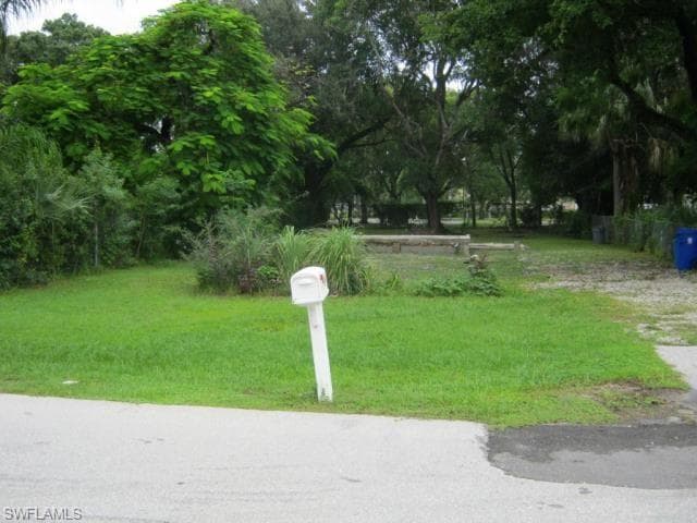 2135 Willard ST FORT MYERS, FL 33901