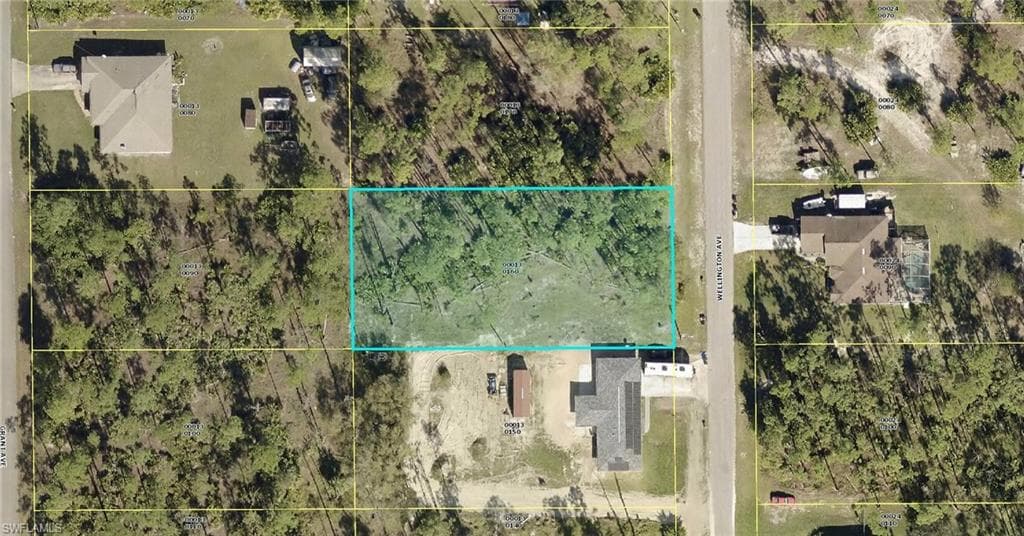 907 Wellington AVE LEHIGH ACRES, FL 33972