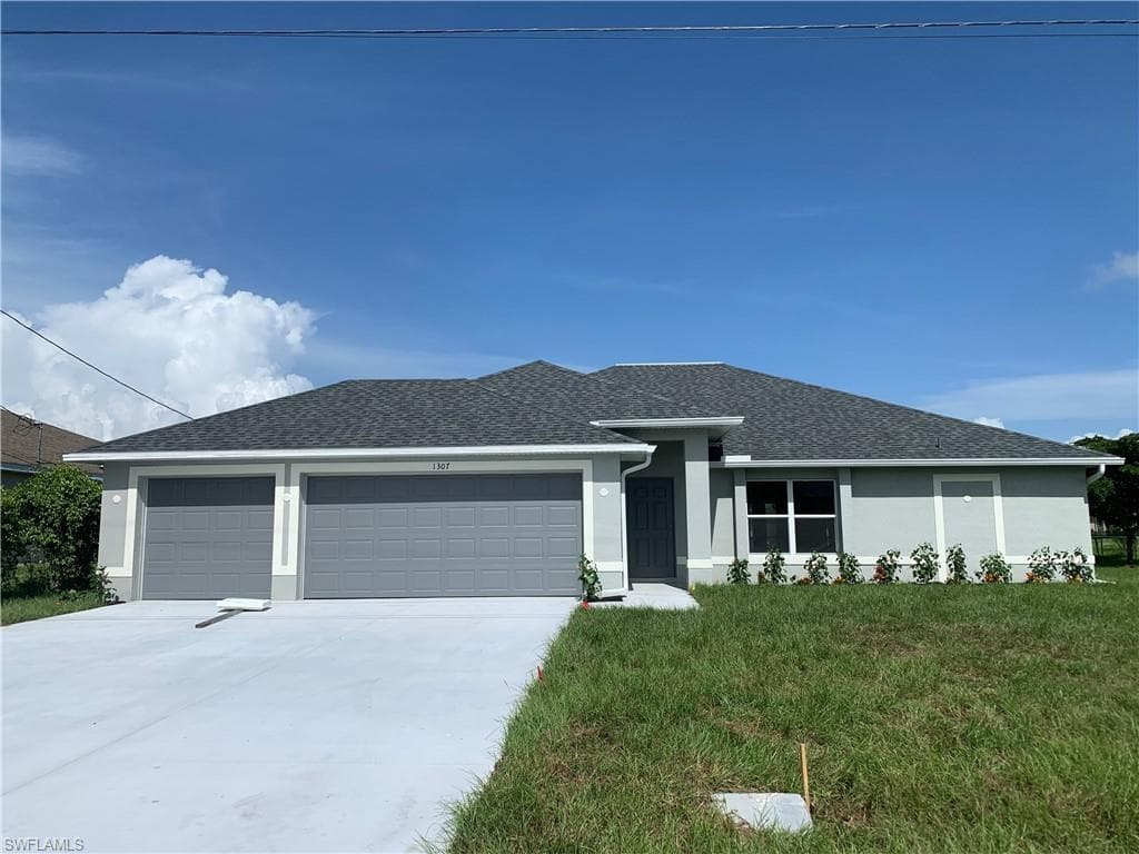 301 NE 8th TER CAPE CORAL, FL 33909
