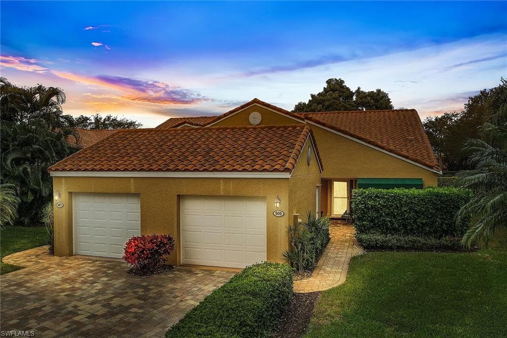 909 Reef Point CIR NAPLES, FL 34108