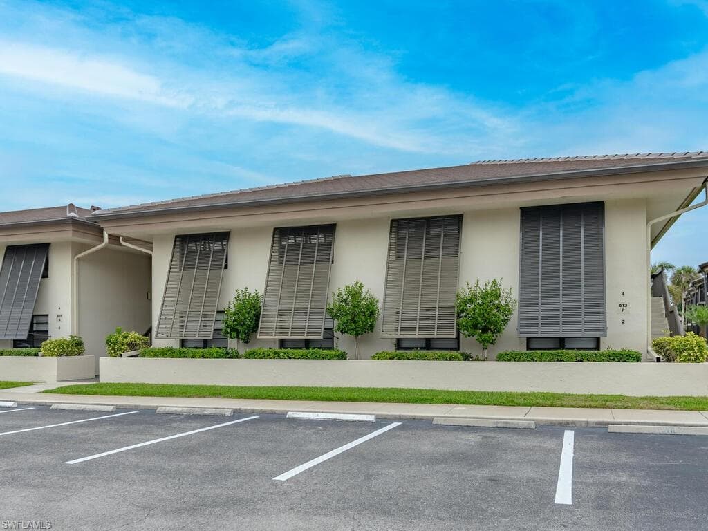 513 Seaview CT P-3 MARCO ISLAND, FL 34145