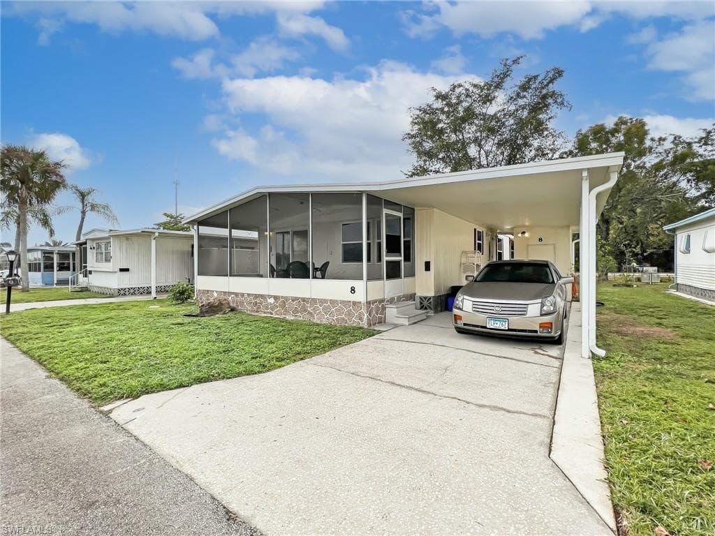 8 Poinsettia DR FORT MYERS, FL 33905