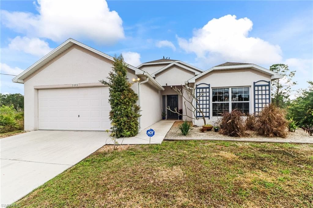 3005 41st ST W LEHIGH ACRES, FL 33971