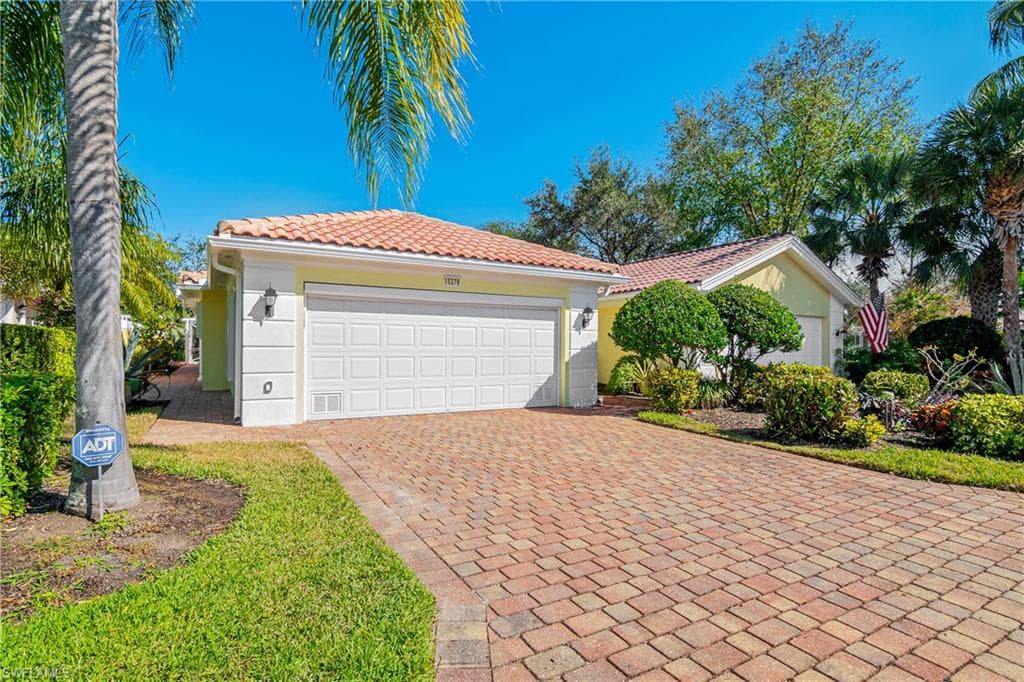 15379 Upwind DR BONITA SPRINGS, FL 34135