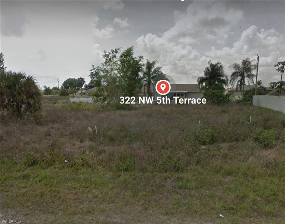 322 5th TER CAPE CORAL, FL 33993
