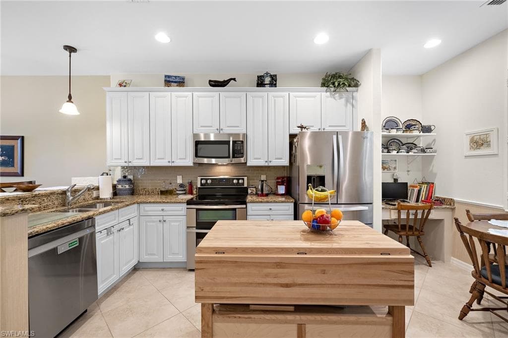 9012 Alturas ST 26-1 NAPLES, FL 34113