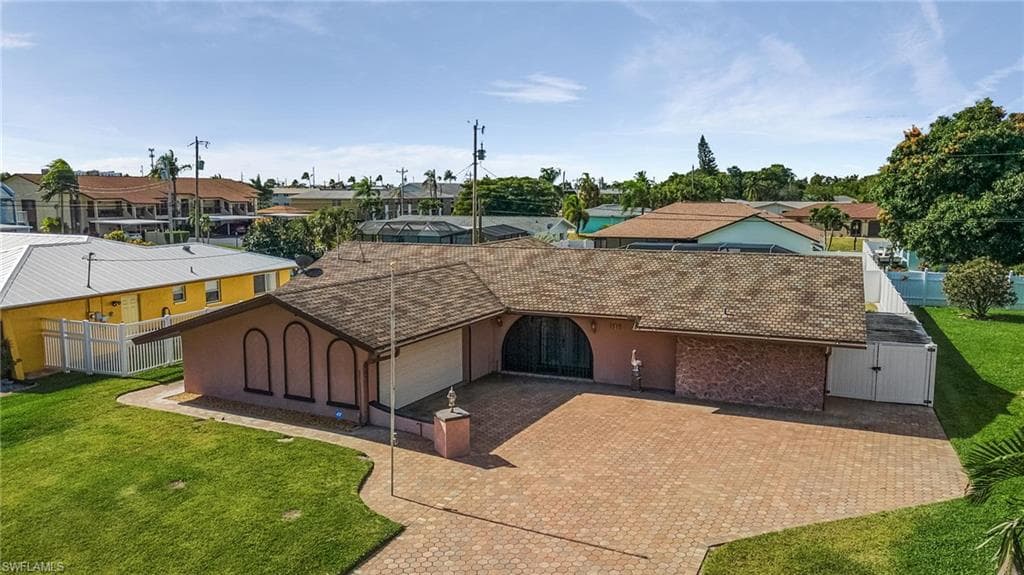 4548 SE 11th PL CAPE CORAL, FL 33904