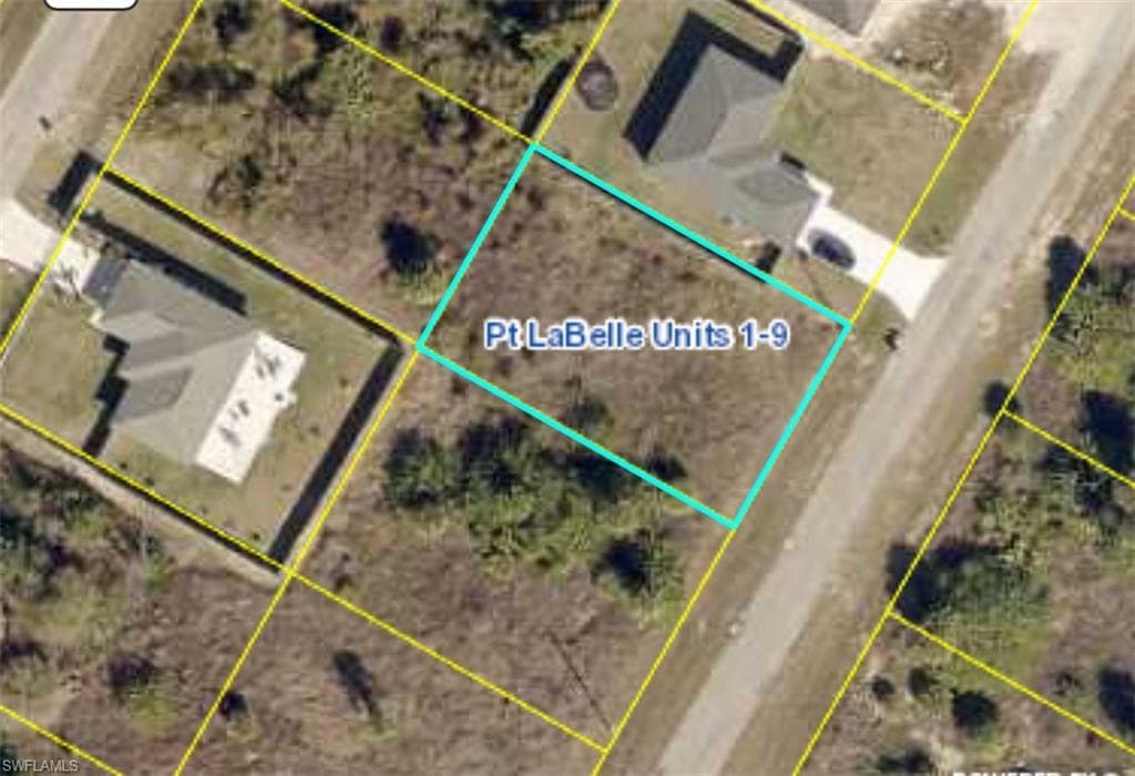 8036 Oakleaf CIR LABELLE, FL 33935