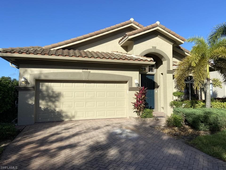 1736 Birdie DR NAPLES, FL 34120