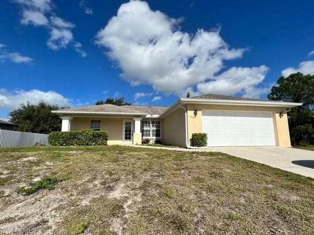5226 6th ST W LEHIGH ACRES, FL 33971