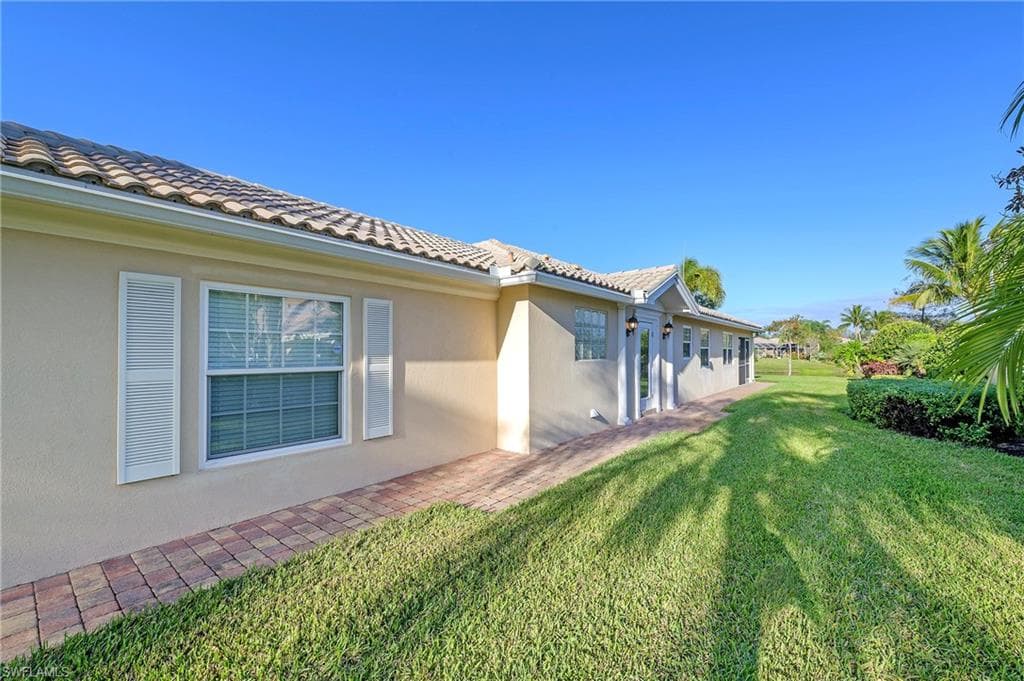 15370 Upwind DR BONITA SPRINGS, FL 34135