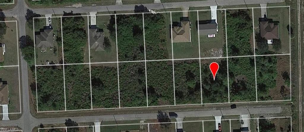 2504 28th ST SW LEHIGH ACRES, FL 33976