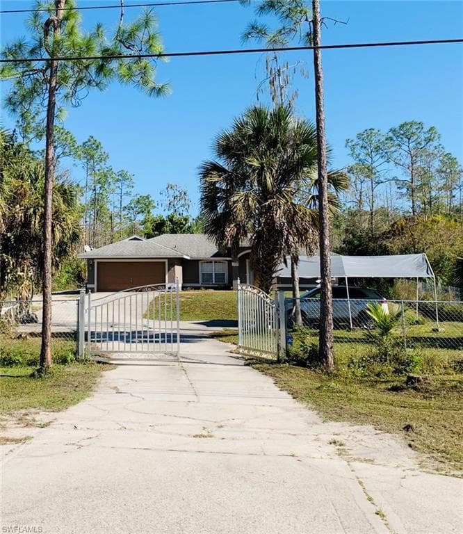 440 Desoto BLVD N NAPLES, FL 34120