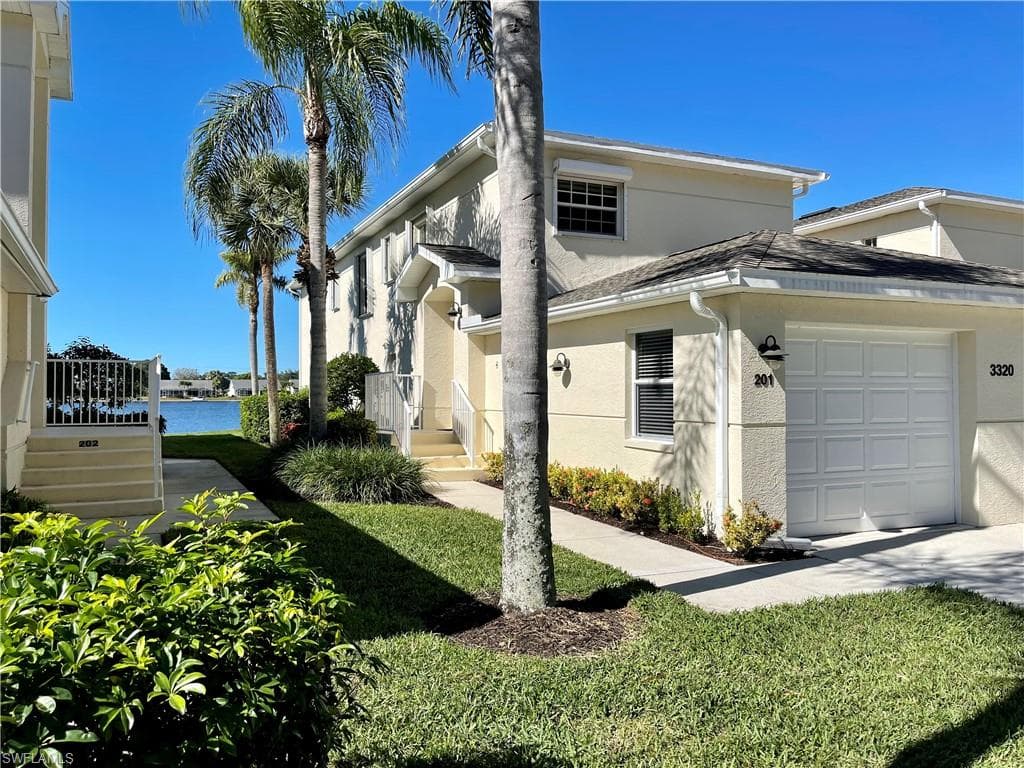 3320 Crown Pointe BLVD 201 NAPLES, FL 34112