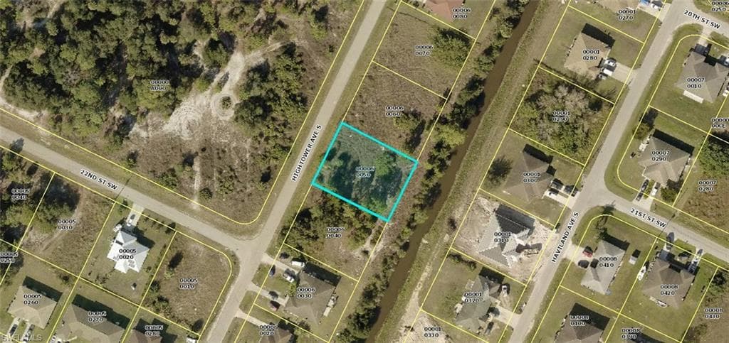 1557/1559 Hightower AVE S LEHIGH ACRES, FL 33973