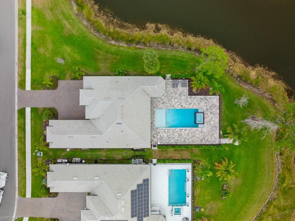 2343 GRENADINES WAY NAPLES, FL 34120