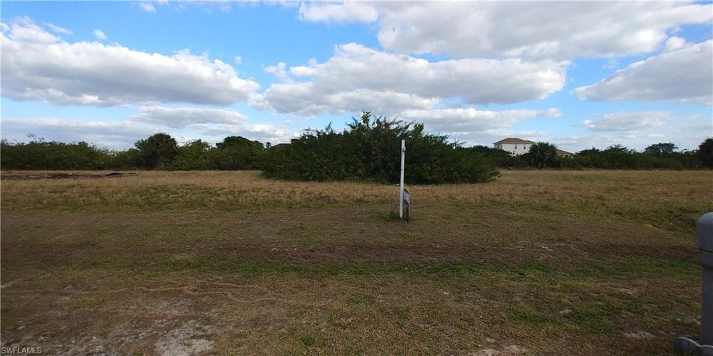 2605 NE 20th PL CAPE CORAL, FL 33909