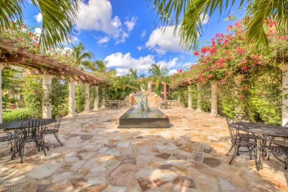8597 Via Garibaldi CIR 303 ESTERO, FL 33928